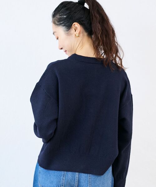 le.coeur blanc（ルクールブラン）の「ビジューボタンカーディガン（カーディガン/ボレロ・レディース・ライトグレー/ネイビー/レモンイエロー・38）」の11枚目の写真