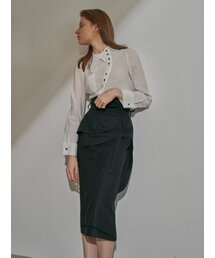 FREAKS BY KIMTAEHOON（フリークス）の「カシミヤハイウエストカッティングエッジ構造的レイヤードラップスカート_ブラック（スカート）」