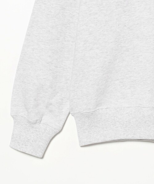 BEAMS T(ビームスティー)の「Mayumi Yamase / Crew Neck Sweat(スウェット・メンズ・ライトグレー・X-SMALL/SMALL/LARGE/X-LARGE)」の4枚目の写真