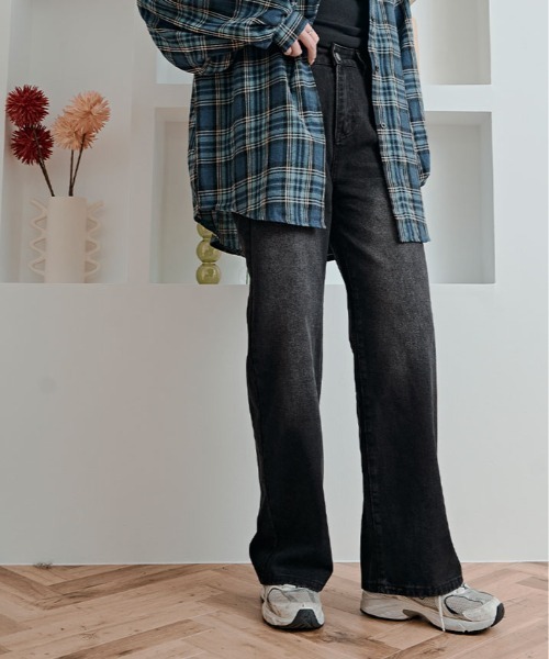 kirakiraShop（キラキラショップ）の「ブラック ウォッシュ ワイド ストレート デニム パンツ（デニムパンツ・レディース・ブラック・S/L/M）」の3枚目の写真