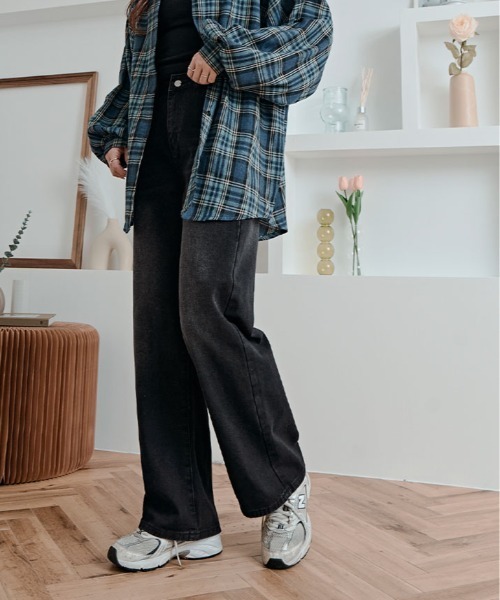 kirakiraShop（キラキラショップ）の「ブラック ウォッシュ ワイド ストレート デニム パンツ（デニムパンツ・レディース・ブラック・S/L/M）」の5枚目の写真
