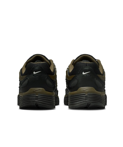 NIKE(ナイキ)の「NIKE P-6000 IQ0298-010(スニーカー・メンズ・ブラック・27.5cm/27cm/26.5cm/28.5cm/26cm/28cm)」の4枚目の写真