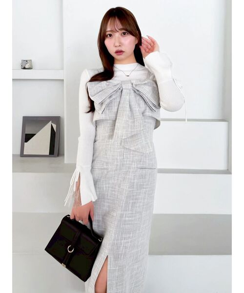 dazzlin(ダズリン)の「リボンデザインIラインワンピース(ワンピース・レディース・ピンク/チャコールグレー/その他1・MEDIUM/SMALL)」の5枚目の写真