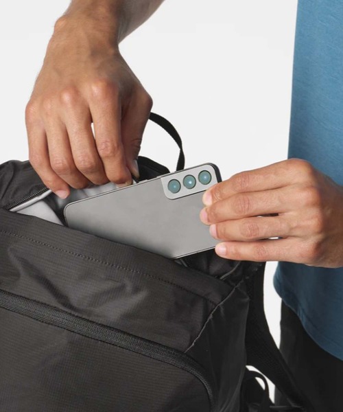 SALOMON(サロモン)の「【SALOMON】TRAILBLAZER 20/サロモン トレイルブレイザー20L バックパック(バックパック/リュック・メンズ・ブラック・FREE)」の6枚目の写真