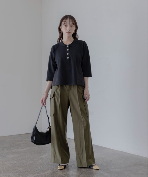 Eimee Law(エイミーロウ)の「シャーリングフレア切替ポロニットトップス(ニット/セーター・レディース・ライトグレー/ブラック/アイボリー・FREE)」の13枚目の写真