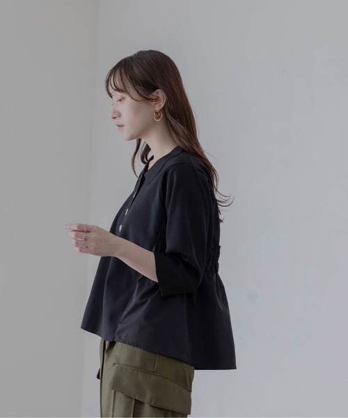 Eimee Law(エイミーロウ)の「シャーリングフレア切替ポロニットトップス(ニット/セーター・レディース・ライトグレー/ブラック/アイボリー・FREE)」の16枚目の写真