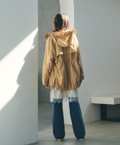 YECCA VECCA（イェッカヴェッカ）の「【撥水/花粉ガード】ミドル丈マウンテンパーカー（マウンテンパーカー・レディース・ベージュ/ネイビー/アイボリー・FREE）」の8枚目の写真