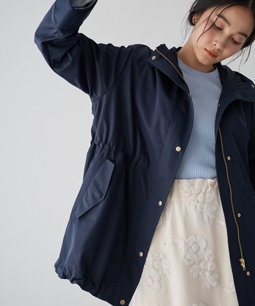 YECCA VECCA（イェッカヴェッカ）の「【撥水/花粉ガード】ミドル丈マウンテンパーカー（マウンテンパーカー・レディース・ベージュ/ネイビー/アイボリー・FREE）」の13枚目の写真