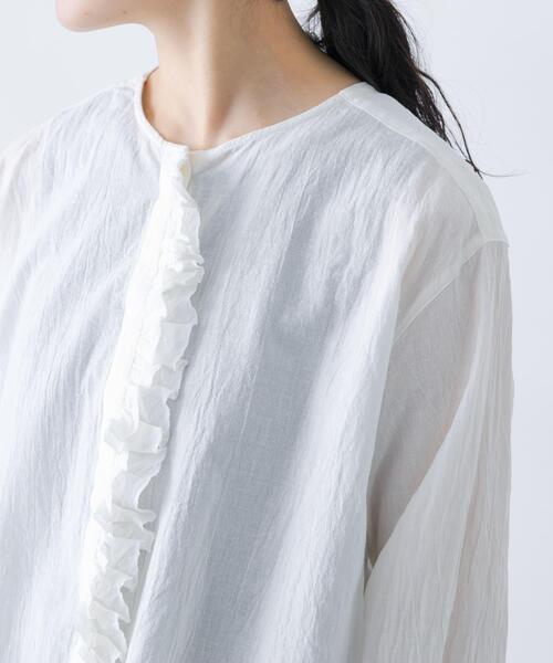 かぐれ（カグレ）の「コットンリネンフリルブラウス（シャツ/ブラウス・レディース・オフホワイト/チェック/ネイビー・FREE）」の18枚目の写真