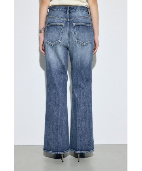 AZUL by moussy（アズールバイマウジー）の「【サイズ,身長別画像あり】AZUL DENIM センタープレスフレアデニム（デニムパンツ・レディース・ブルー/ワンウォッシュ・24inch/25inch/27inch/26inch）」の5枚目の写真