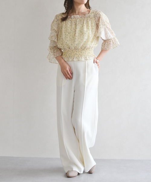 MISCH MASCH(ミッシュマッシュ)の「2026春夏新作 フラワーシャーリングブラウス(シャツ/ブラウス・レディース・ホワイト/イエロー/ブルー・フリ-)」の9枚目の写真