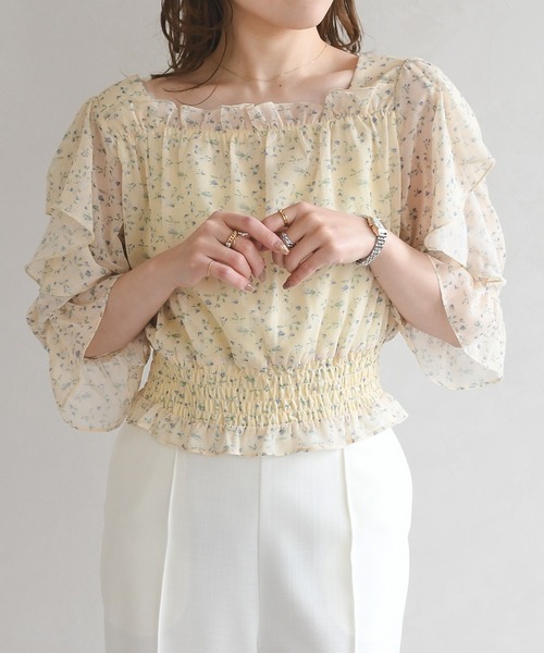 MISCH MASCH(ミッシュマッシュ)の「2026春夏新作 フラワーシャーリングブラウス(シャツ/ブラウス・レディース・ホワイト/イエロー/ブルー・フリ-)」の21枚目の写真