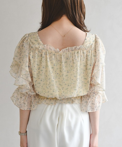 MISCH MASCH(ミッシュマッシュ)の「2026春夏新作 フラワーシャーリングブラウス(シャツ/ブラウス・レディース・ホワイト/イエロー/ブルー・フリ-)」の11枚目の写真