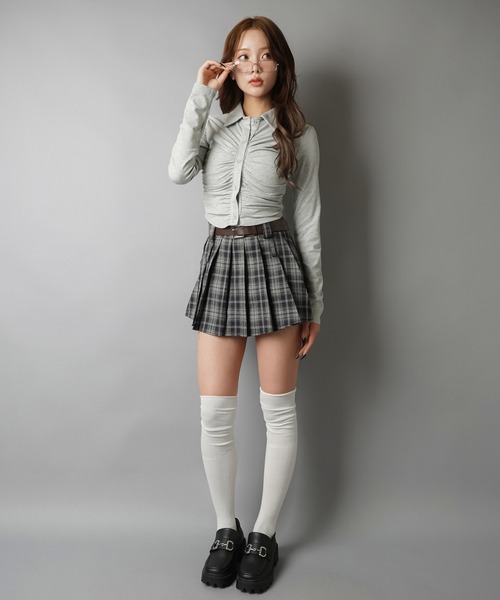 SPINNS（スピンズ）の「さっと着るだけ、ウエストラインまで計算済みの美シルエットトップス（シャツ/ブラウス・レディース・ネイビー/オフホワイト/グレー・ONESIZE）」の9枚目の写真