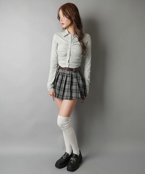 SPINNS（スピンズ）の「さっと着るだけ、ウエストラインまで計算済みの美シルエットトップス（シャツ/ブラウス・レディース・ネイビー/オフホワイト/グレー・ONESIZE）」の11枚目の写真