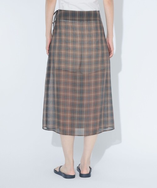 BEAMS BOY（ビームスボーイ）の「maturely / ボイル チェック ラップ スカート（スカート・レディース・ピンク/ブラウン・ONE SIZE）」の19枚目の写真