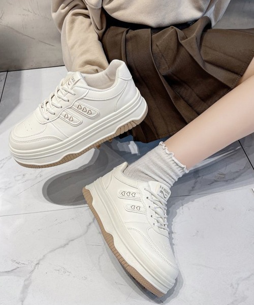 Miniministore(ミニミニストア)の「厚底スニーカー ローカット 美脚シューズ(スニーカー・レディース・オフホワイト・22.5cm/23.0cm/23.5cm/24.0cm/24.5cm)」の2枚目の写真