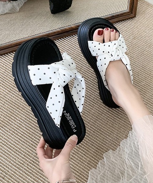 Miniministore(ミニミニストア)の「ドット柄リボン厚底サンダルレディース美脚(サンダル・レディース・ブラック/アイボリー/ピンク/ホワイト/イエロー・23.5cm/22.5cm/24.0cm/23.0cm/24.5cm)」の2枚目の写真
