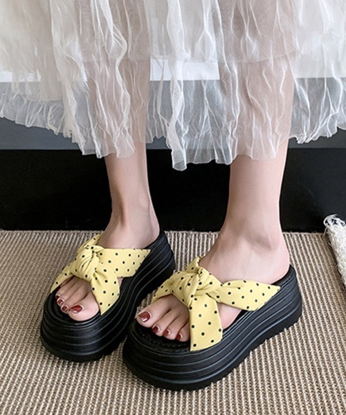 Miniministore(ミニミニストア)の「ドット柄リボン厚底サンダルレディース美脚(サンダル・レディース・ブラック/アイボリー/ピンク/ホワイト/イエロー・23.5cm/22.5cm/24.0cm/23.0cm/24.5cm)」の18枚目の写真