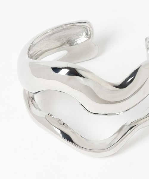 HARE(ハレ)の「ニュアンスワイドバングル(HARE)(バングル/リストバンド・レディース・シルバー・FREE)」の11枚目の写真