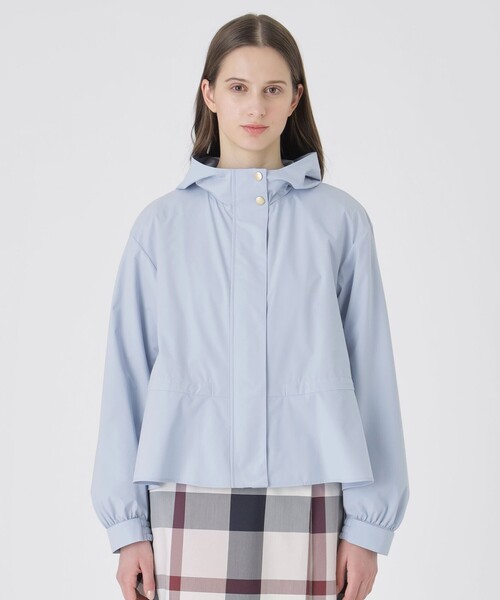 BLUE LABEL CRESTBRIDGE（ブルーレーベルクレストブリッジ）の「【はっ水】ライトウェザーマウンテンパーカー（マウンテンパーカー・レディース・ブルー/ダークネイビー・36/38）」の4枚目の写真