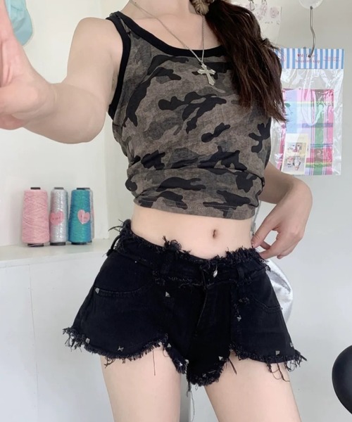 lilful(リルフル)の「フリンジデザイン スタッズ デニムショートパンツ(デニムパンツ・レディース・ブラック・S/M)」の14枚目の写真