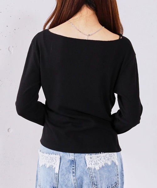 archives(アルシーヴ)の「【ONかわ】2wayアシメボタンカットTOPS(Tシャツ/カットソー・レディース・チャコールグレー/ブラック/ネイビー/イエロー/モカ・MEDIUM)」の11枚目の写真