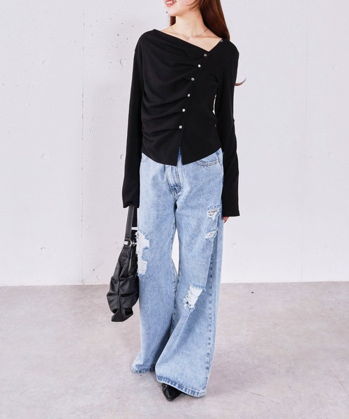 archives(アルシーヴ)の「【ONかわ】2wayアシメボタンカットTOPS(Tシャツ/カットソー・レディース・チャコールグレー/ブラック/ネイビー/イエロー/モカ・MEDIUM)」の12枚目の写真