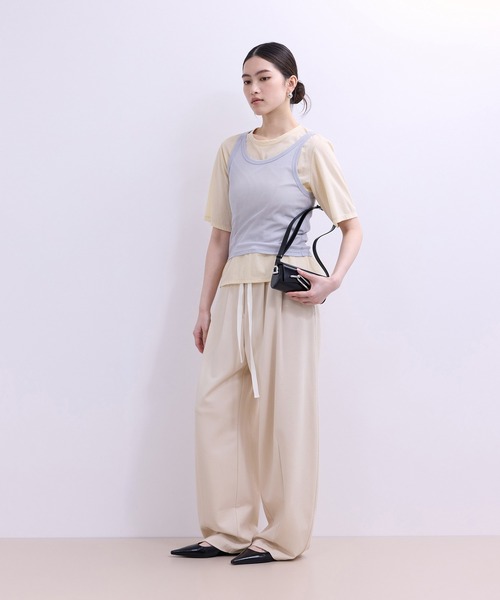 ADAM ET ROPE'（アダムエロペ）の「【WEB限定】ハイウエストカーブパンツ（その他パンツ・レディース・オフホワイト/ブラック/キャメル・34/36/38）」の4枚目の写真