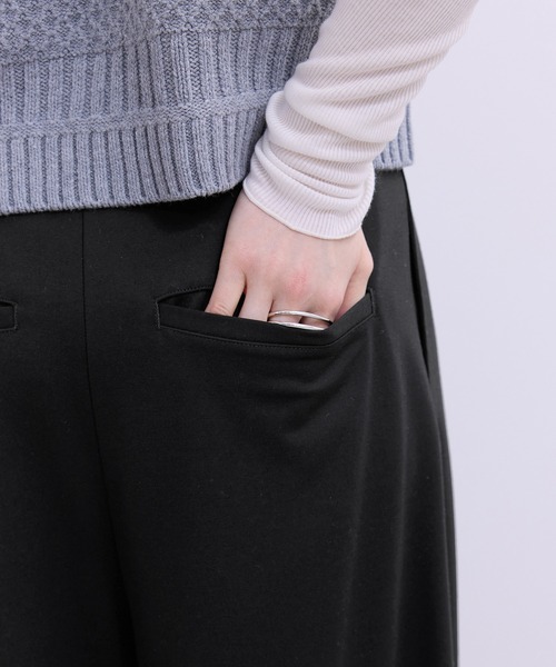 ADAM ET ROPE'（アダムエロペ）の「【WEB限定】ハイウエストカーブパンツ（その他パンツ・レディース・オフホワイト/ブラック/キャメル・34/36/38）」の13枚目の写真