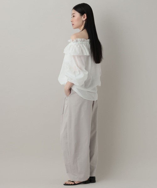 A part by(アパートバイ)の「オフショルブラウス(シャツ/ブラウス・レディース・ブラック/オフホワイト/ライトグリーン・FREE)」の6枚目の写真