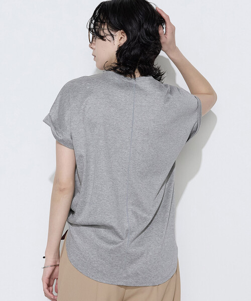 K.T KIYOKO TAKASE（キヨコタカセ）の「コットンスムース パールTシャツ（Tシャツ/カットソー・レディース・ネイビー/ホワイト/トップグレー/ミント/ブラウン・7号/9号）」の15枚目の写真