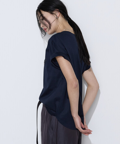 K.T KIYOKO TAKASE（キヨコタカセ）の「コットンスムース パールTシャツ（Tシャツ/カットソー・レディース・ネイビー/ホワイト/トップグレー/ミント/ブラウン・7号/9号）」の21枚目の写真