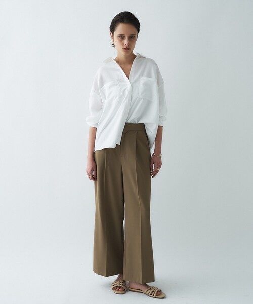 cloenc（クロエンス）の「【手洗い可】サテンスキッパーシャツ（シャツ/ブラウス・レディース・ライトイエロー系/ホワイト/ネイビー/ライトベージュ・02/01）」の5枚目の写真