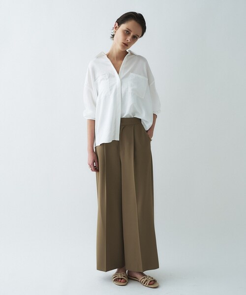 cloenc（クロエンス）の「【手洗い可】サテンスキッパーシャツ（シャツ/ブラウス・レディース・ライトイエロー系/ホワイト/ネイビー/ライトベージュ・02/01）」の6枚目の写真