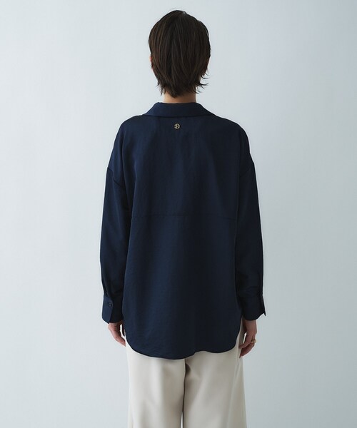cloenc(クロエンス)の「【手洗い可】サテンスキッパーシャツ(シャツ/ブラウス・レディース・ライトイエロー系/ホワイト/ネイビー/ライトベージュ・02/01)」の22枚目の写真