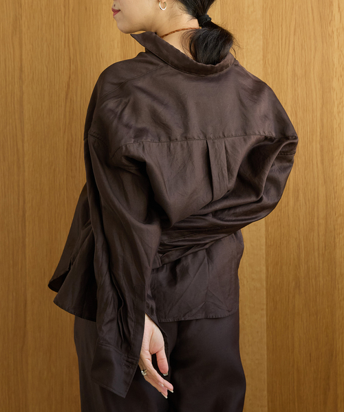 IENA LA BOUCLE（イエナラブークル）の「IENA LA BOUCLE コットンサテンシャツ（シャツ/ブラウス・レディース・ベージュ/ブラウン/アイボリー・FREE）」の16枚目の写真