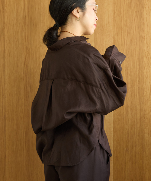 IENA LA BOUCLE（イエナラブークル）の「IENA LA BOUCLE コットンサテンシャツ（シャツ/ブラウス・レディース・ベージュ/ブラウン/アイボリー・FREE）」の17枚目の写真