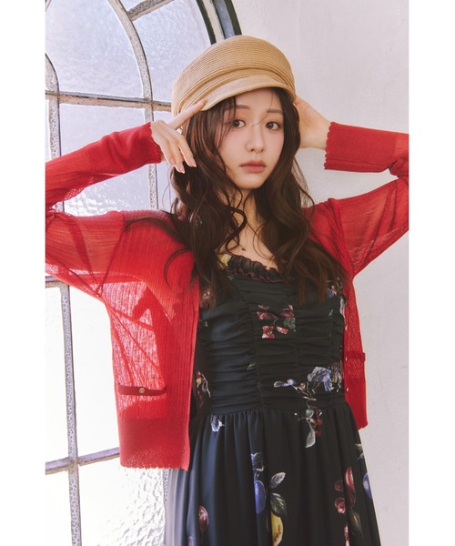 rienda（リエンダ）の「【森香澄さん着用】スカラップクロップドニットカーディガン 春服 夏服（カーディガン/ボレロ・レディース・ブラック/ブルー/ホワイト/レッド/ピンク・FREE）」の5枚目の写真