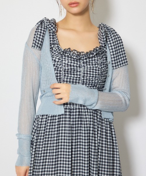 rienda（リエンダ）の「【森香澄さん着用】スカラップクロップドニットカーディガン 春服 夏服（カーディガン/ボレロ・レディース・ブラック/ブルー/ホワイト/レッド/ピンク・FREE）」の3枚目の写真