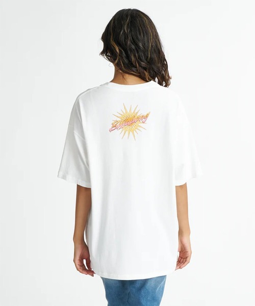 BILLABONG(ビラボン)の「BILLABONG/ビラボン 半袖 Tシャツ UVカット GRAHIC LOOSE FIT COOL DRY TEE BG01C211(Tシャツ/カットソー・レディース・ホワイト×イエロー/レッド・M/L)」の4枚目の写真