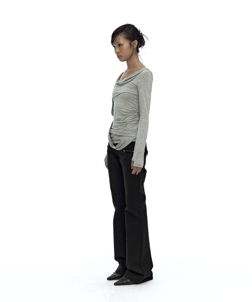 KASHIKO(カシコ)の「Drape Asymmetric Long Sleeve Gray(Tシャツ/カットソー・レディース・その他・FREE)」の13枚目の写真