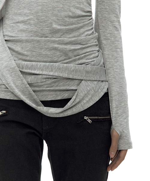KASHIKO(カシコ)の「Drape Asymmetric Long Sleeve Gray(Tシャツ/カットソー・レディース・その他・FREE)」の5枚目の写真