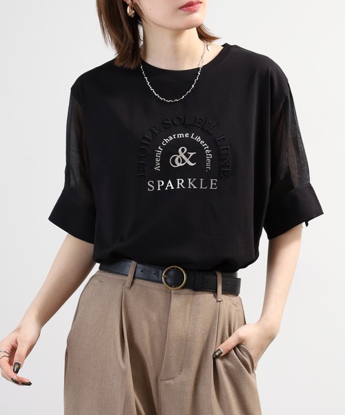 Anna Nicola(アンナニコラ)の「Anna Nicola 袖シアーロゴカットソー(Tシャツ/カットソー・レディース・シルバーグレー/ブラック/モスグリーン・38)」の1枚目の写真