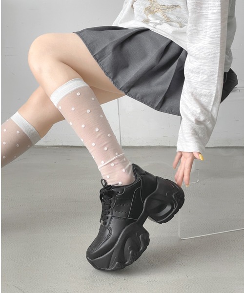 Shoes in Closet（シューズインクローゼット）の「+8.5㎝ 軽量 厚底 レースアップ デザインソールスニーカー 5878（スニーカー・レディース・ブラック/ホワイト・S/L/M/LL）」の10枚目の写真