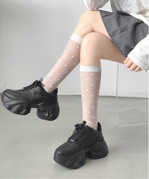 Shoes in Closet（シューズインクローゼット）の「+8.5㎝ 軽量 厚底 レースアップ デザインソールスニーカー 5878（スニーカー・レディース・ブラック/ホワイト・S/L/M/LL）」の11枚目の写真