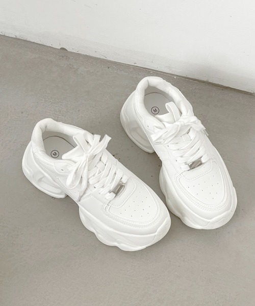 Shoes in Closet（シューズインクローゼット）の「+8.5㎝ 軽量 厚底 レースアップ デザインソールスニーカー 5878（スニーカー・レディース・ブラック/ホワイト・S/L/M/LL）」の7枚目の写真