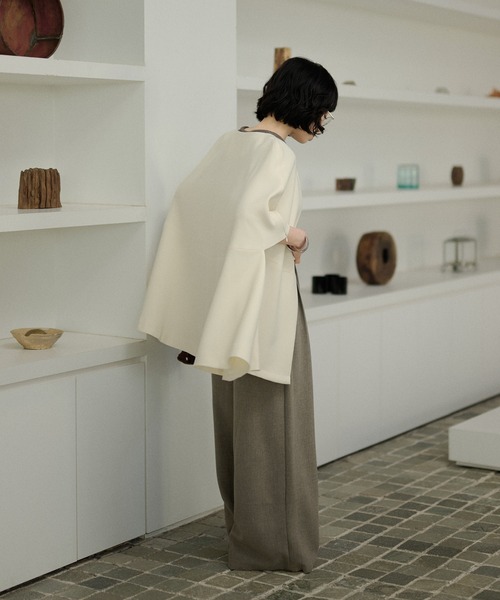 LAULEN(ローレン)の「fly front half sleeve poncho coat /比翼ハーフスリーブポンチョコート(ノーカラージャケット・レディース・グレー/ブラック/アイボリー・FREE)」の10枚目の写真