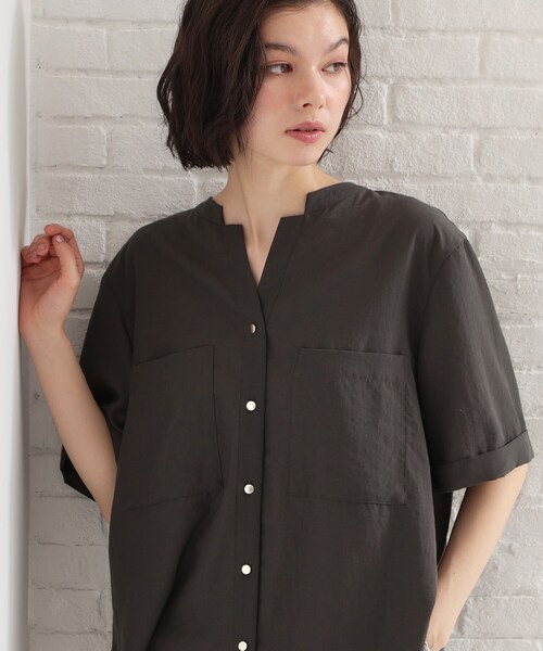THE SHOP TK （ザ ショップ ティーケー ）の「【M-XL/羽織でも決まる】Wポケット金ボタン 5分袖シャツ（シャツ/ブラウス・レディース・スミクロ/グリーン系/アイボリー/イエロー系その他・14/13/12）」の13枚目の写真
