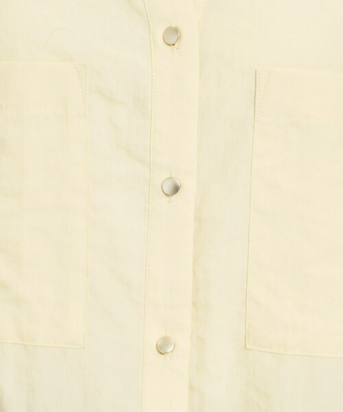 THE SHOP TK (ザ ショップ ティーケー )の「【M-XL/刻みネックですっきり見え】Wポケット金ボタン 5分袖シャツ(シャツ/ブラウス・レディース・スミクロ/グリーン系/アイボリー/イエロー系その他・14/13/12)」の11枚目の写真